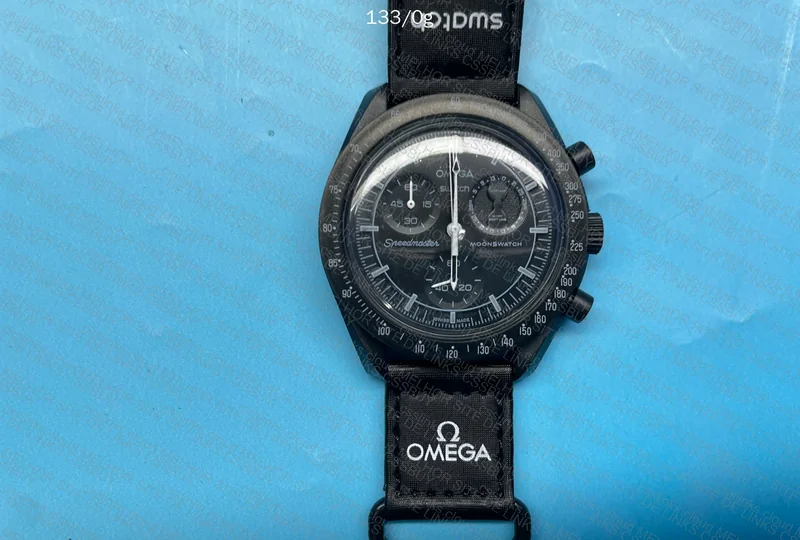 Omega x Swatch Mission to the Moon Snoopy 4