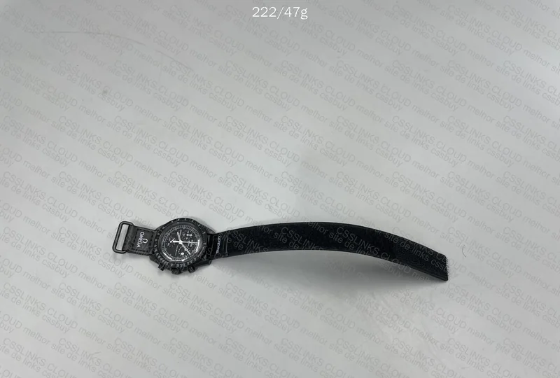 Omega x Swatch snoopy 4