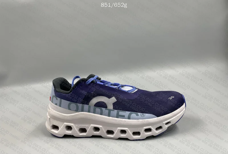 ON CLOUDMONSTER 4