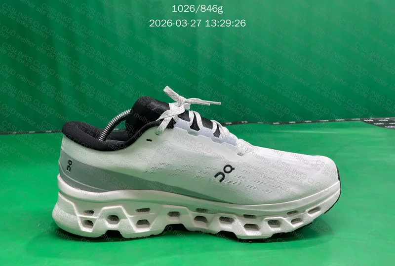 On Cloudmonster 3 9