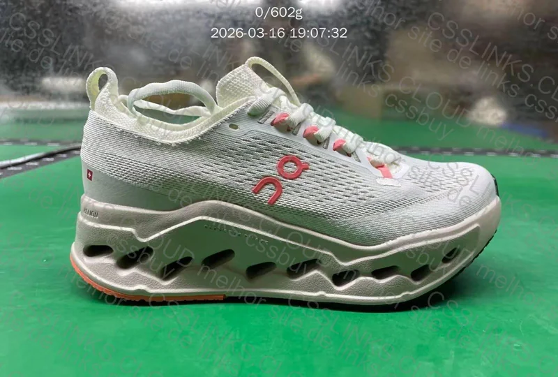 ON Cloudsurfer Max 10