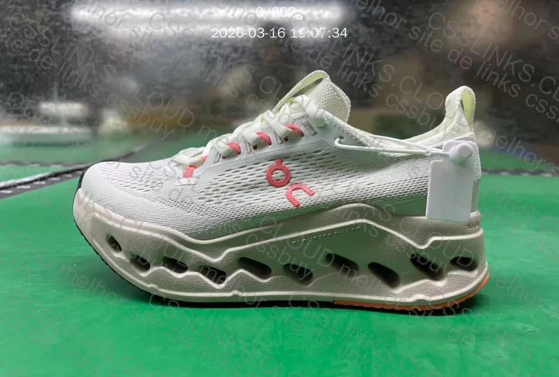 ON Cloudsurfer Max 3