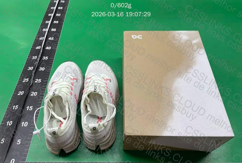 ON Cloudsurfer Max 4