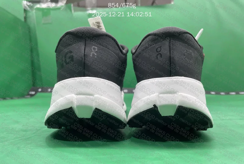 On Cloudultra 3 Pro Black / On Cloudzone White 3