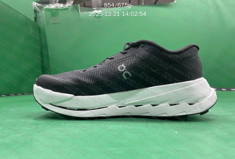 On Cloudultra 3 Pro Black / On Cloudzone White 5