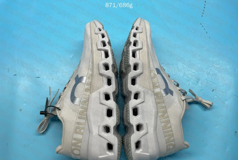ON GX batch / 200 Y / Size 44 EUR / 871 - 686g 4