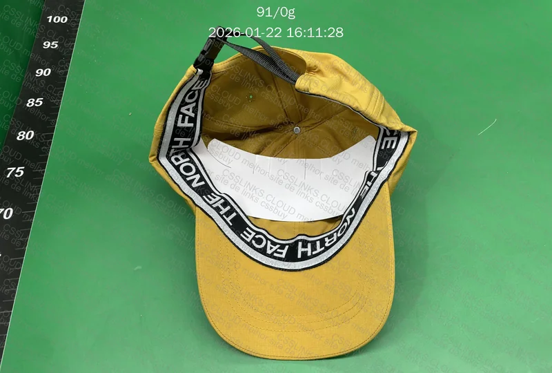 Pacotão de bones The North Face x Supreme