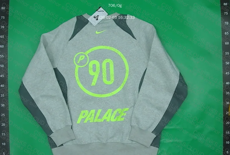PALACE x NIKE 3
