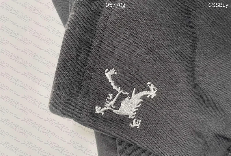 palace x oakley 5