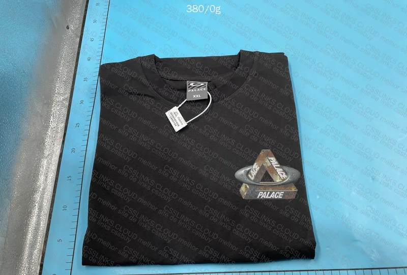 Palace x Oakley 3