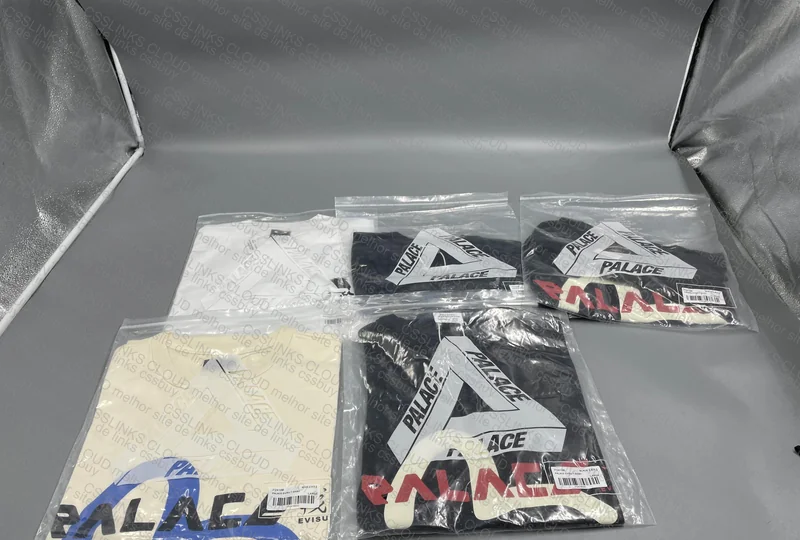 Palace x Oakley e Palace x Evisu