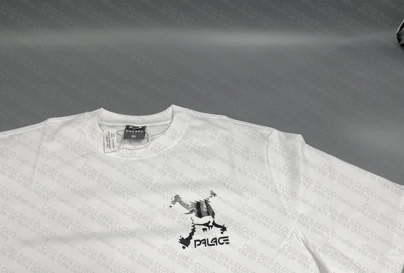 Palace x Oakley e Palace x Evisu 2