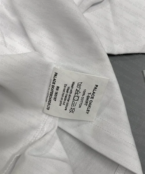 Palace x Oakley e Palace x Evisu 3