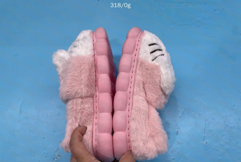 Hello Kitty Slippers 3