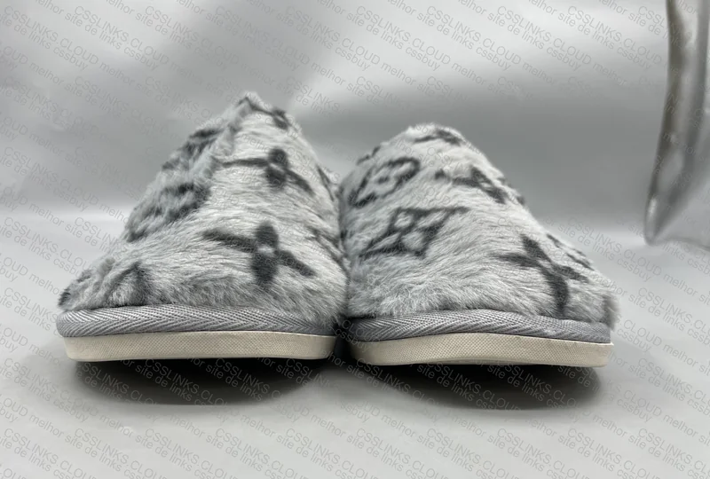 Louis Vuitton Slippers 10.80y 2