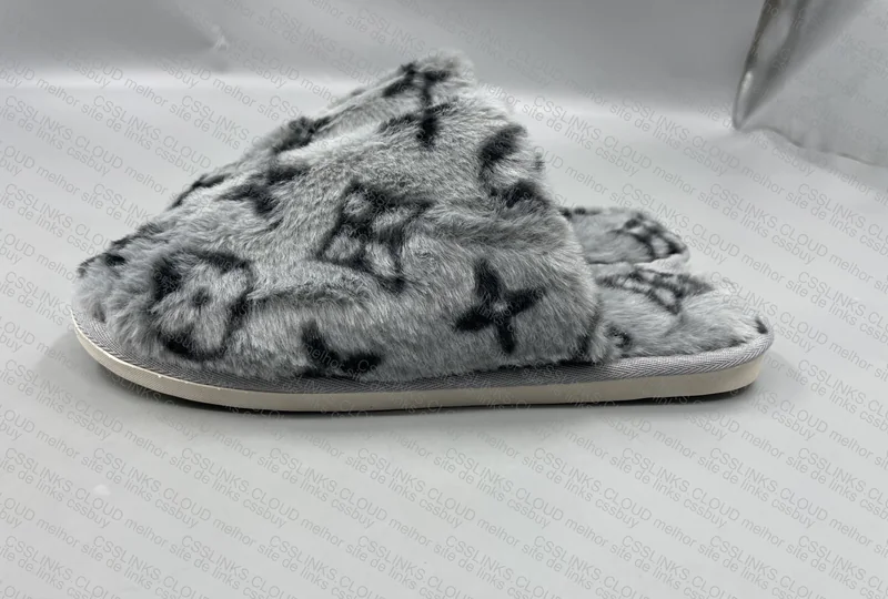 Louis Vuitton Slippers 10.80y 4