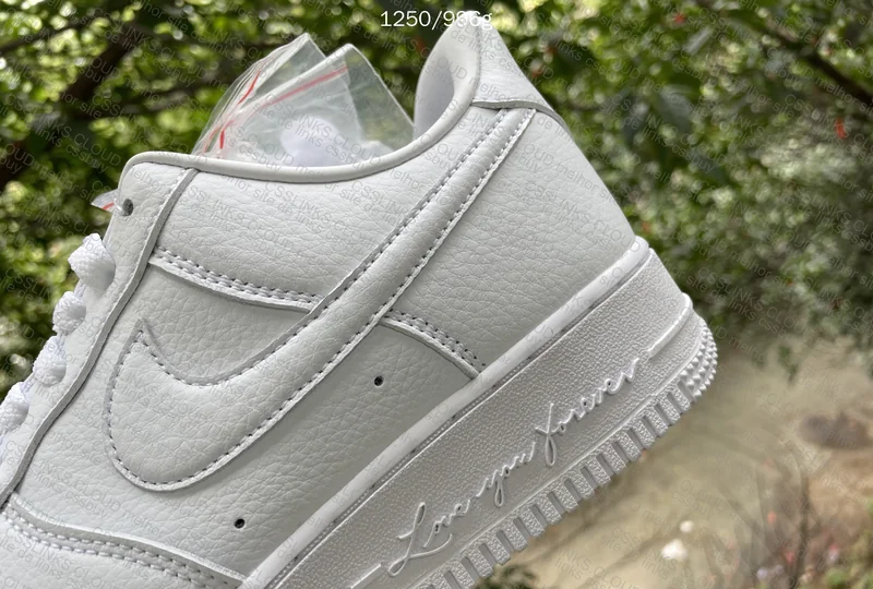 Client - Air Force 1 NOCTA 2