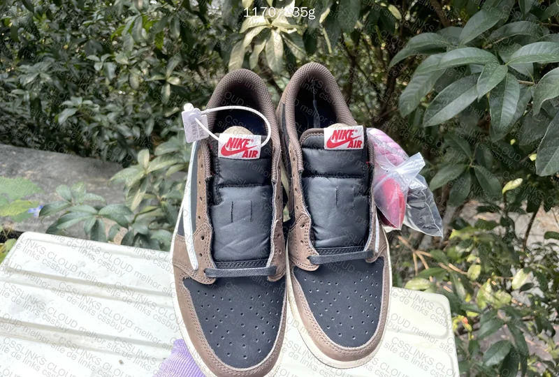 Client - Air Jordan 1 - Travis Scott Mocha