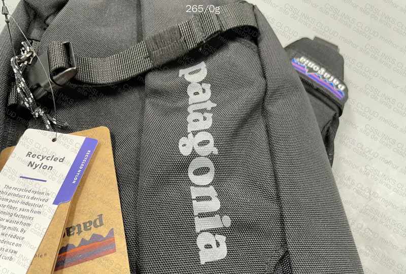 Patagonia Black Sling Bag 8L 6