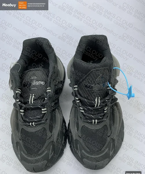 Pharrell Williams x Virginia x adidas Adistar Jellyfish Triple Black 9