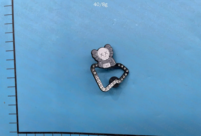 Pin Kaws - New Era 2