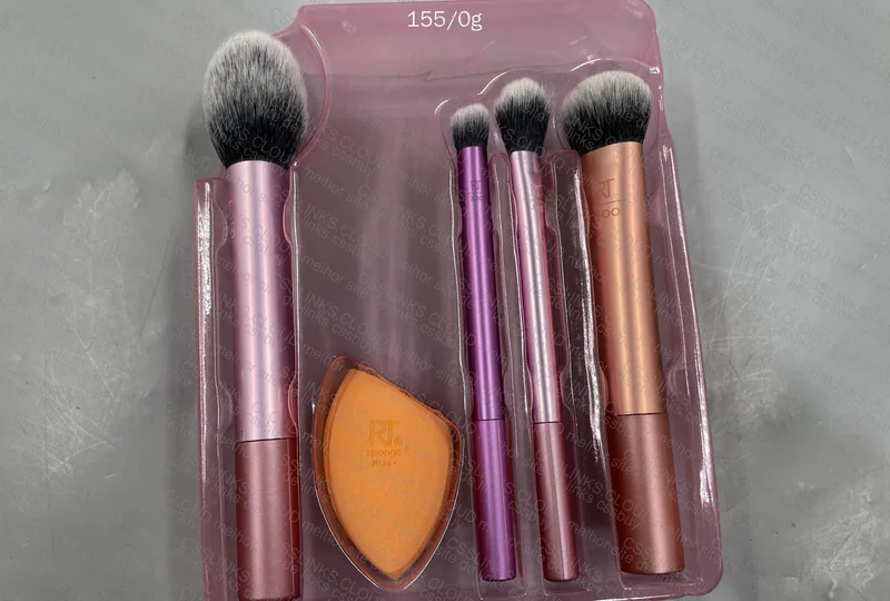 Real Techniques Brushes 5