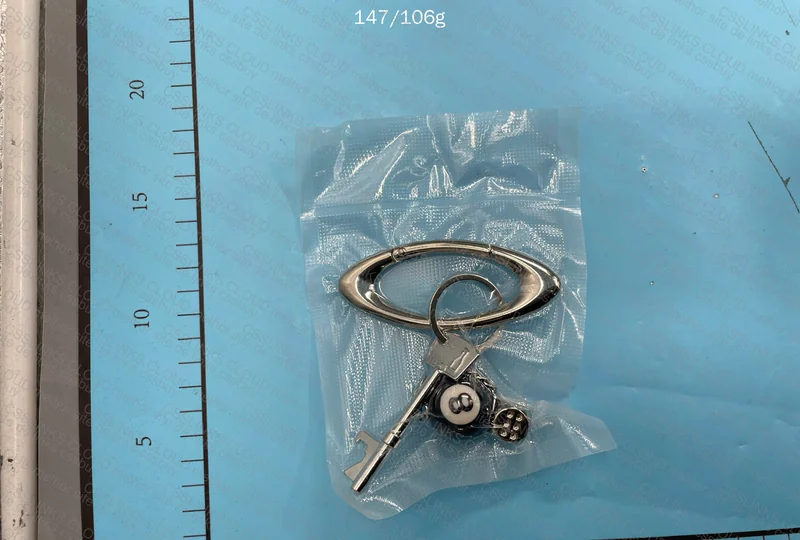 Oakley Pendant