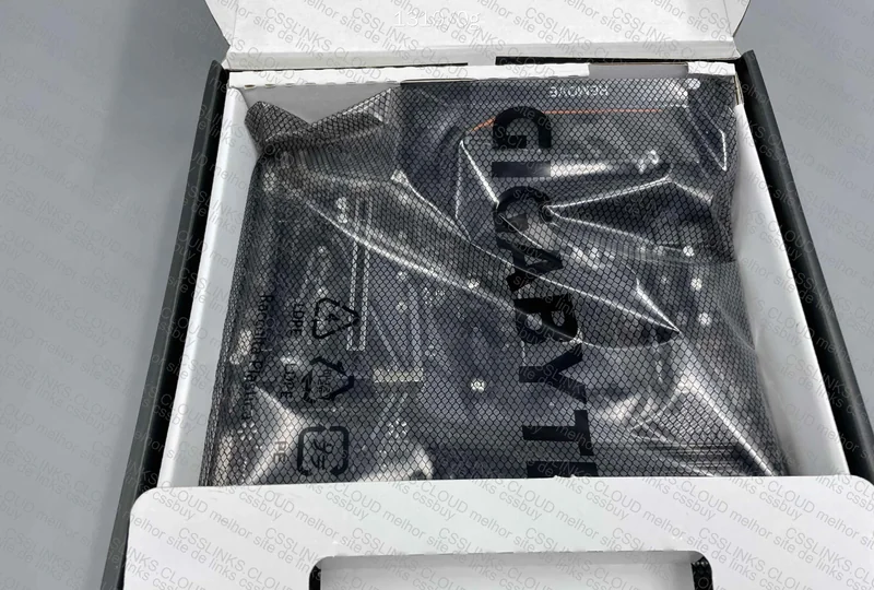 Gigabyte B550 Aorus Elite Motherboard 4