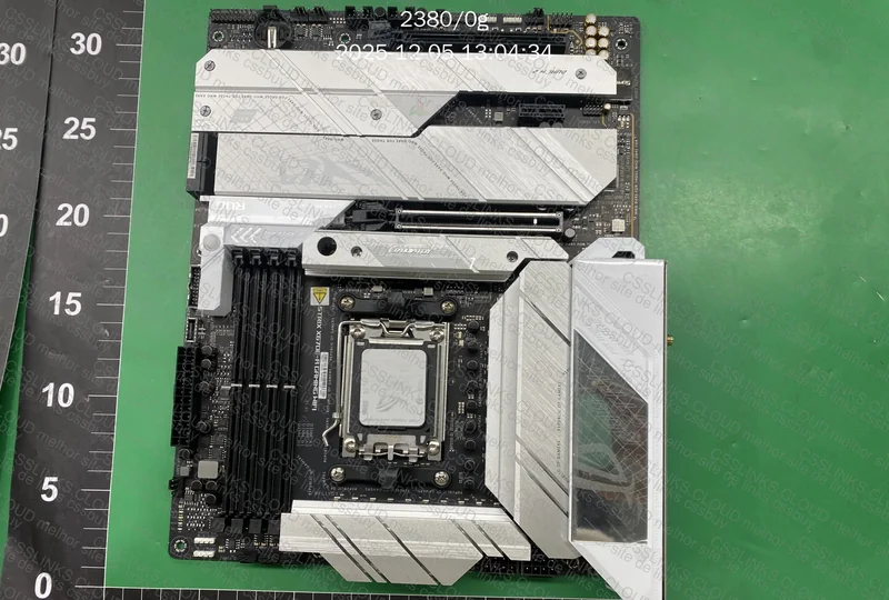 Placa mae X670e rog strix Wi-Fi 4