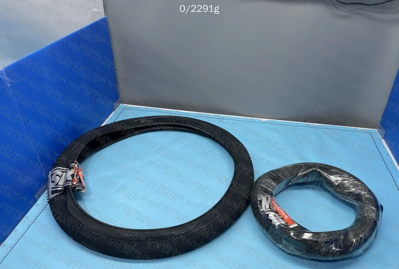 Pneu Maxxis hook worm 3