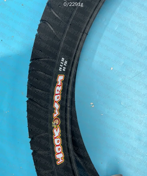 Pneu Maxxis hook worm 7