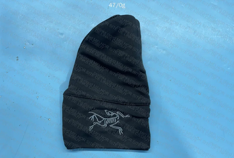 Poedagar + Arc'teryx Beanie 5