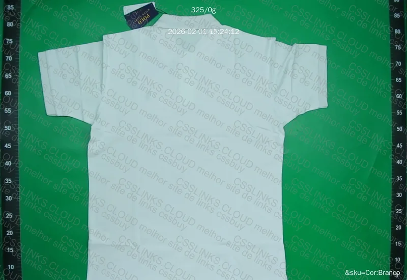 polo branca da Ralph Lauren. 3