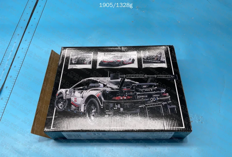 Porsche 911 RSR - LEGO 4