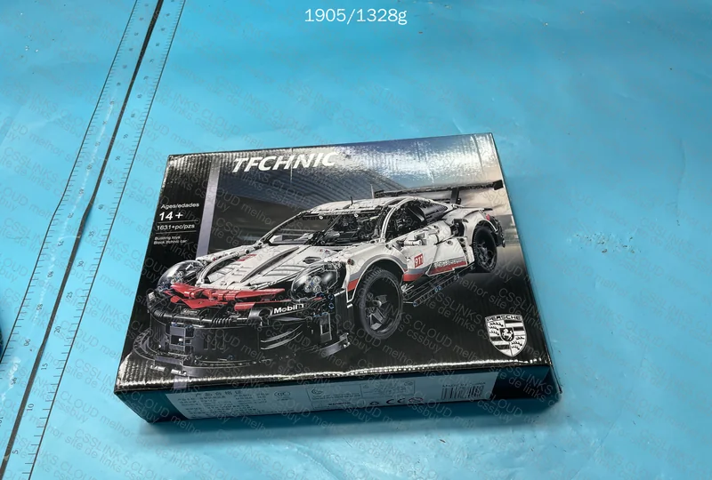 Porsche 911 RSR - LEGO 6