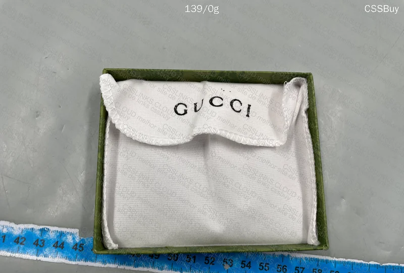 Gucci Card Holder 3