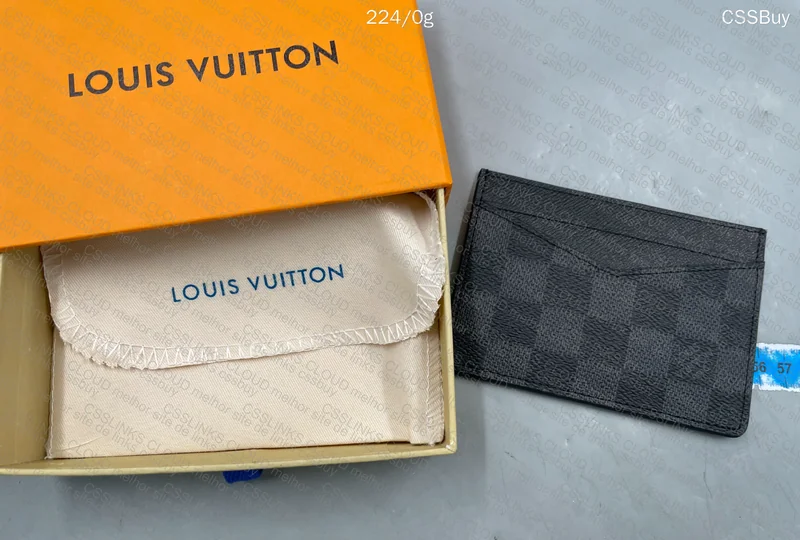 LV Card Holder 4