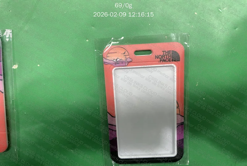 Porta crachas TNF 2