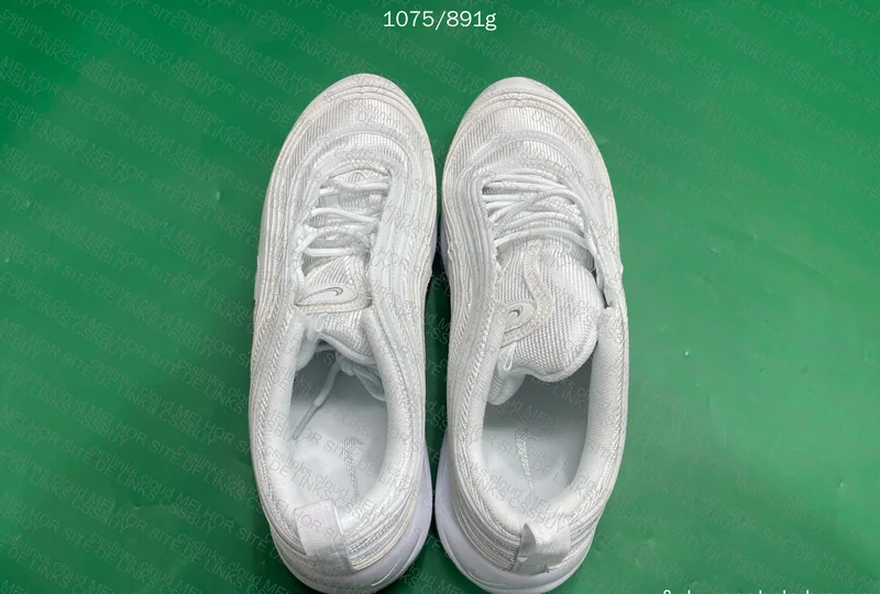 First Purchase Air Max 97 - Is It Crooked or Just My Impression? 3
