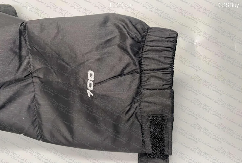 TNF 700 Black Puffer 2