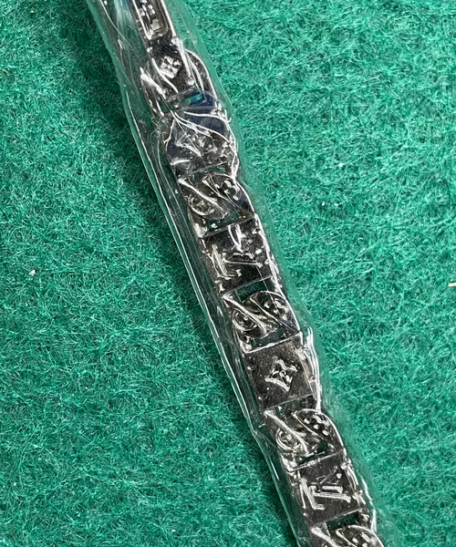 LV Bracelet 4