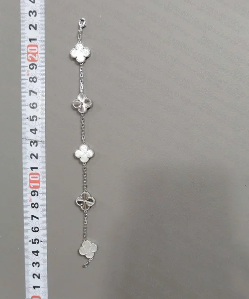 Van Cleef Bracelet 4