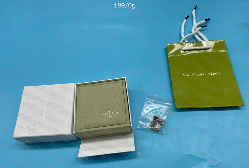 Van Cleef 5 Stars Bracelet 3