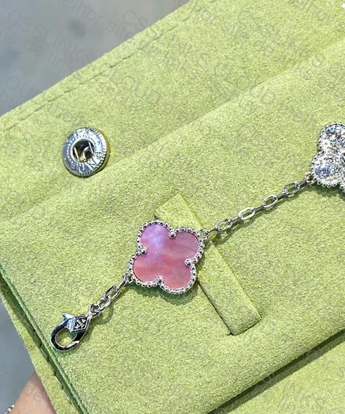 Van Cleef & Arpels Bracelet 7