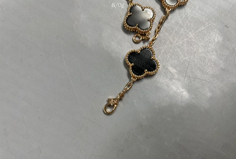 Van Cleef & Arpels Bracelet 2