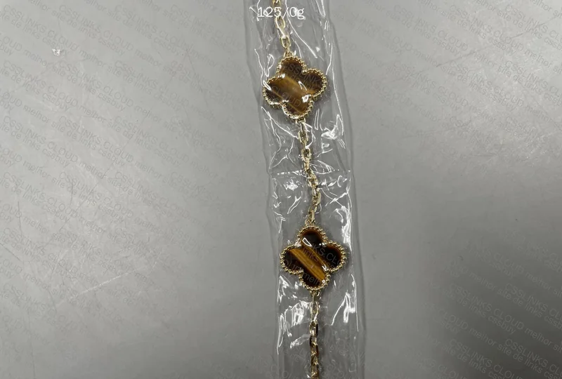 VCA Alhambra Miss Chen Bracelet 3