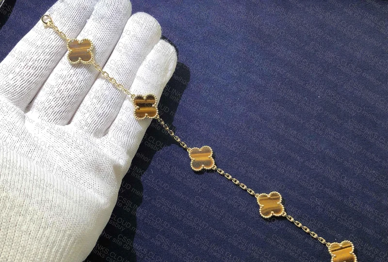 VCA Alhambra Miss Chen Bracelet 6