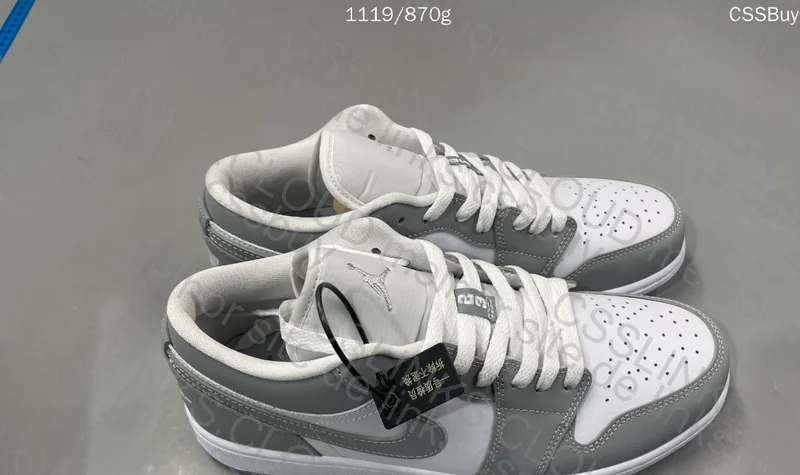 QC AJ1 low wolf grey