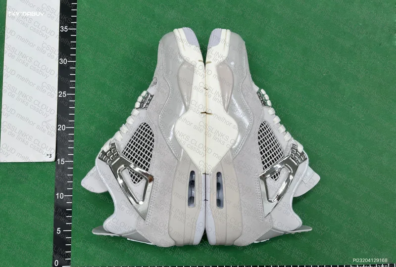 QC AJ4 “Frozen Moments ”