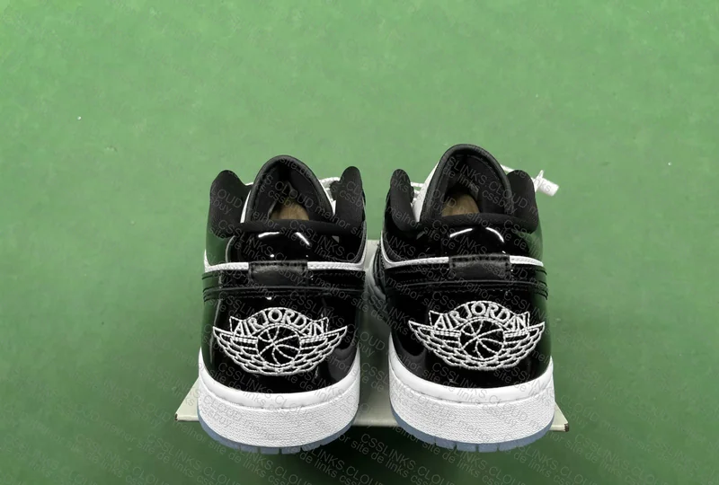 QC Jordan 1 Low "Concord' 3